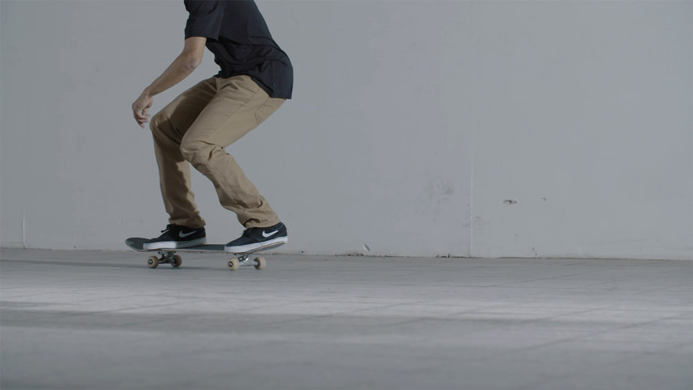 How To: How To 360 Flip / Treflip - Skateboard Trick Tip | skatedeluxe Blog