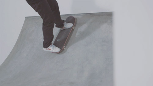 Skateboard Trick Pivot to Fakie Feet Position