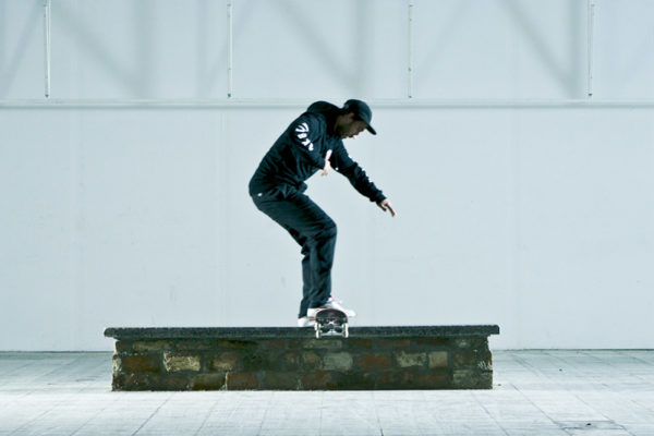 How to: BS Noseslide - Skateboard Trick Tip | skatedeluxe Blog