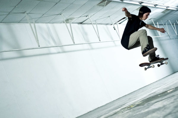 How To: FS Pop Shove It - Skateboard Trick Tip | skatedeluxe Blog