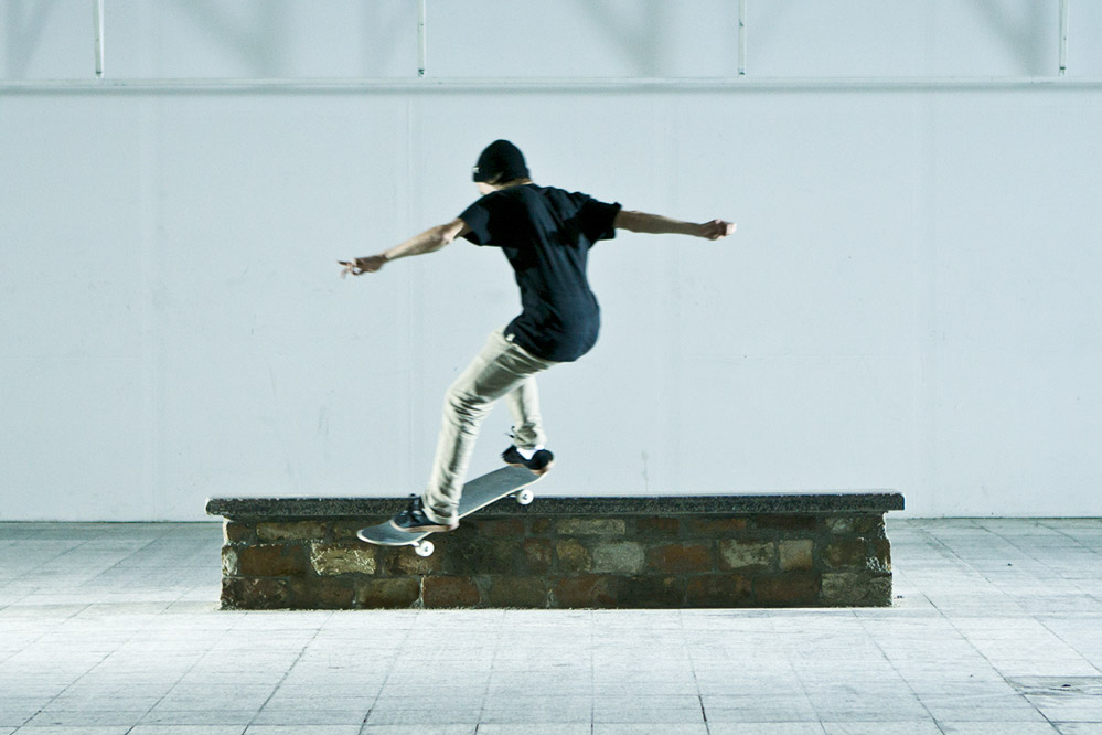 How to: FS Smithgrind - Skateboard Trick Tip | skatedeluxe Blog