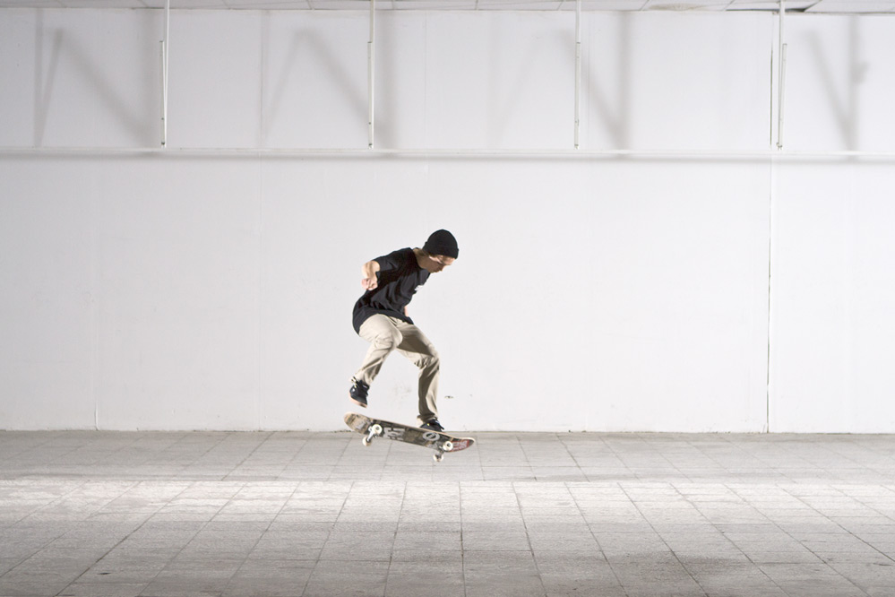 How To: 360 Pop Shove It - Skateboard Trick Tip | skatedeluxe Blog