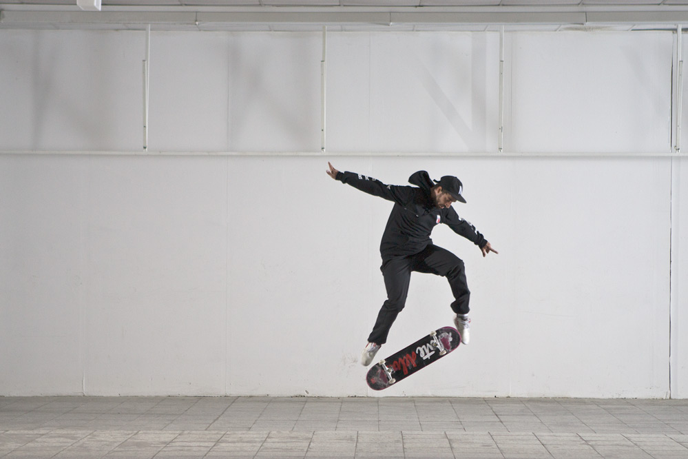 How To: Kickflip - Skateboard Trick Tip | skatedeluxe Blog