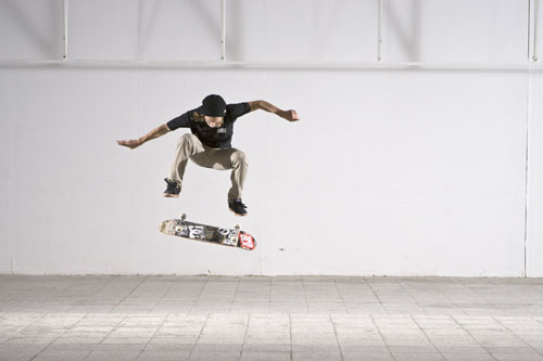 Skateboard Trick Nollie Kickflip/ Nollie Heelflip