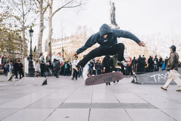 Winter Out 2017 - Place de la Republique - Paris | skatedeluxe Blog