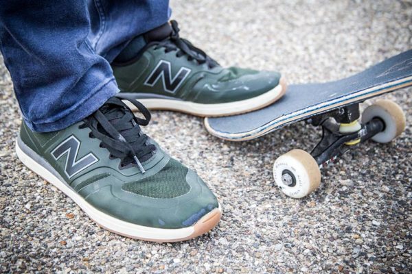 new balance 420 skate shoe