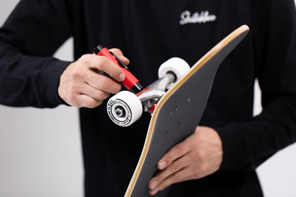 Anleitung: Skateboard zusammenbauen | skatedeluxe Blog